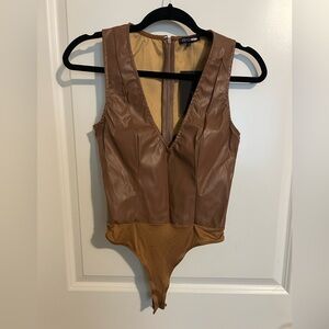 Fashion Nova The Muse Faux Leather Bodysuit – Camel – Size S – NWT